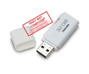 USB 2.0 32G TOSHIBA Tem FPT (Format được NTFS, chép file dung lượng lớn)
